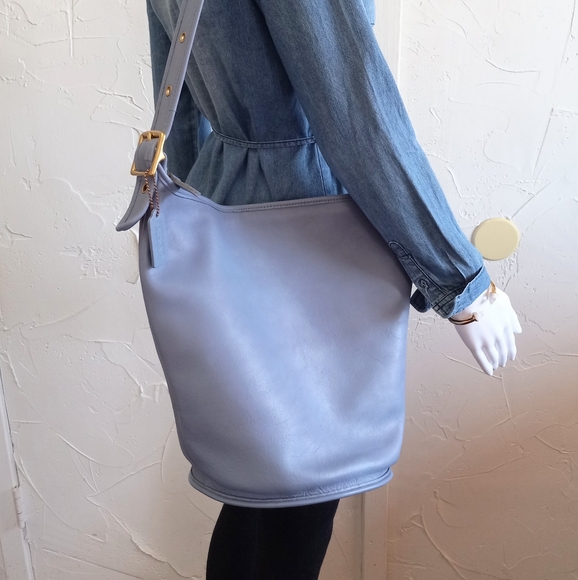 Coach #9085 "Duffle Sac" in Rare Periwinkle Leather, Made in the USA 1997. - Picture 12 of 12